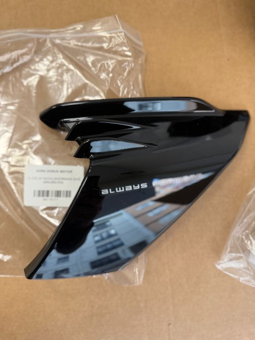 İÇ DİZLİK HAVALANDIRMASI SAĞ (SRK450-RA)