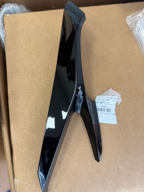 İÇ DİZLİK HAVALANDIRMA DEKORU SOL (SRK450-RA)