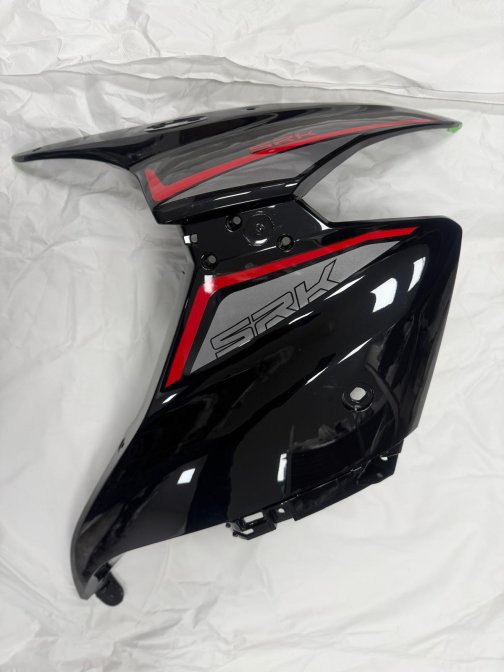 ÖN FAR PANELİ DEKORU SAĞ KIRMIZI (SRK125-R)SRK250-RS